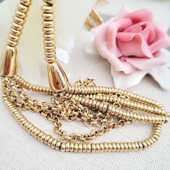 VINTAGE Monet multi-strand bib gold tone necklace - Picture 3 of 7